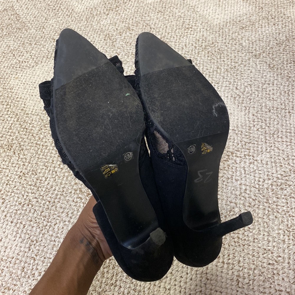 Black Heels - Picture 3 of 3